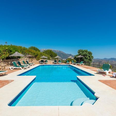 Cantueso Holiday Park Periana Exteriér fotografie