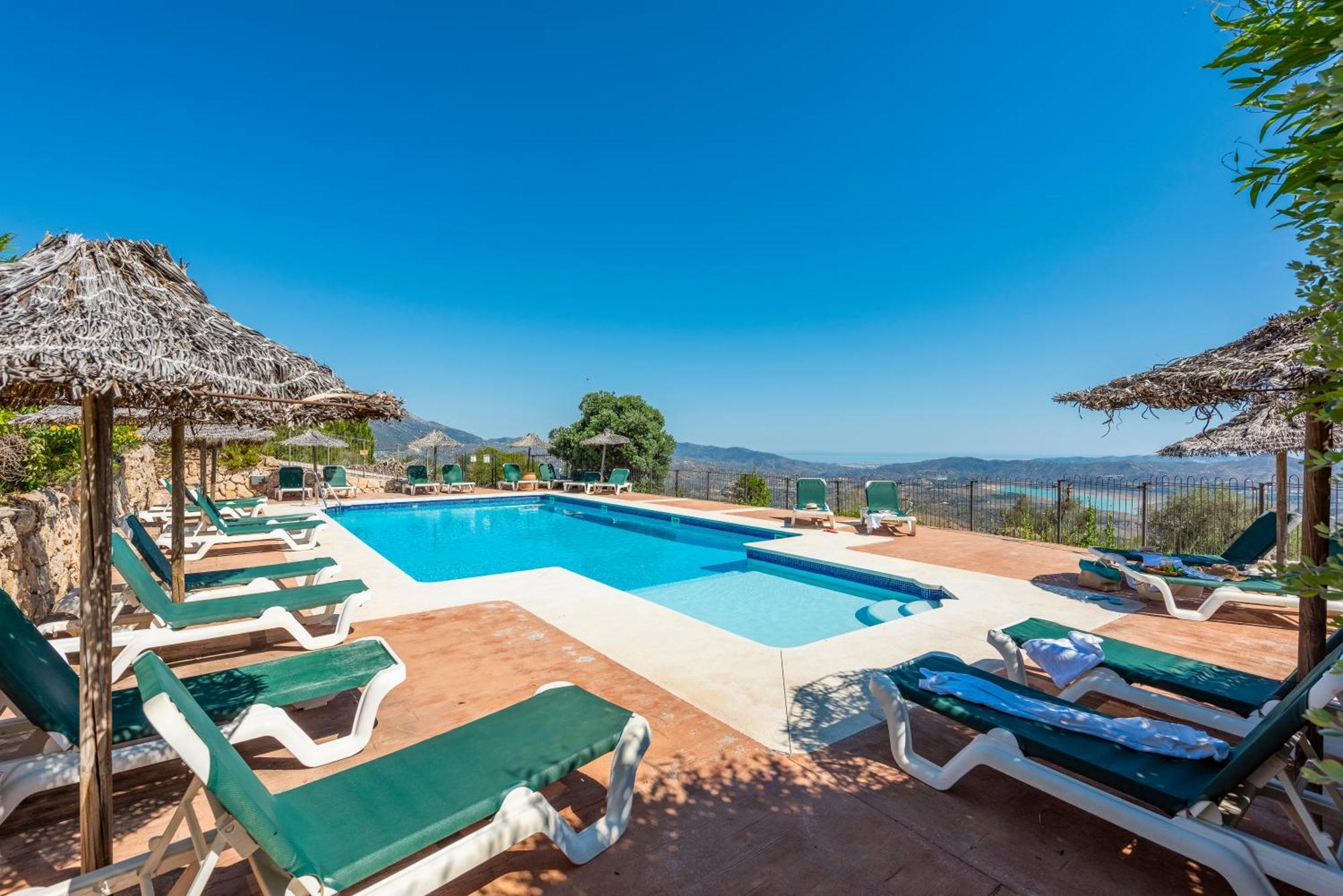 Cantueso Holiday Park Periana Exteriér fotografie